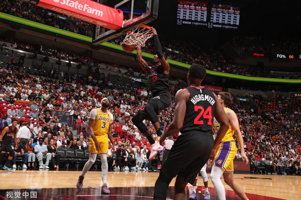 在此背景下 在此背景下